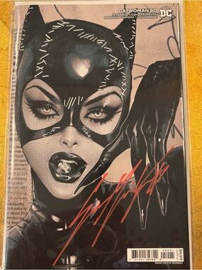 Catwoman #50 comic Sozomaika signed